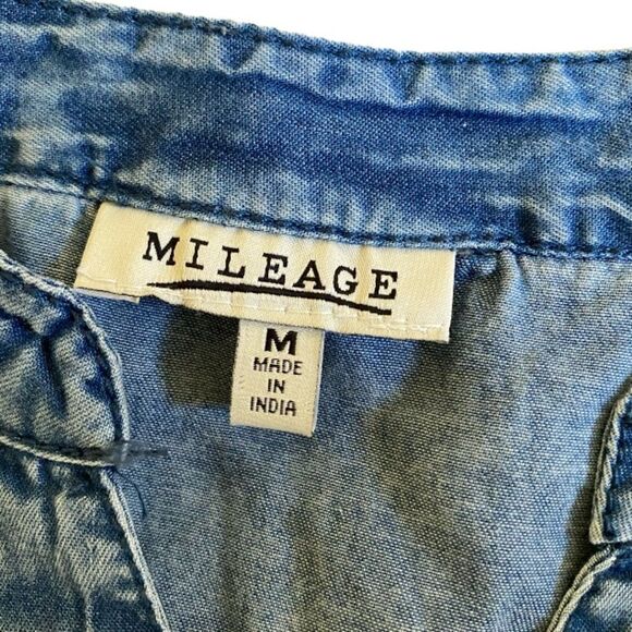 Mileage Women's Button Down Short Sleeve Shirt Size M Front Pockets Split Neck - Picture 11 of 12